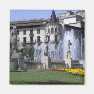 Leben in Spanien die schöne Plaza Cataluna mit Magnet