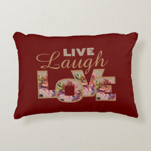 Leben, Lachen, Liebe Rustikale Blüte auf Burgund Dekokissen
