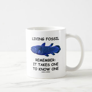 Lebendes Fossil erinnern sich: Es nimmt ein, um Kaffeetasse
