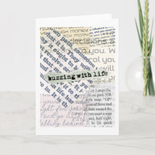 Lebendig summend, verblasste Typografie-Collage Karte