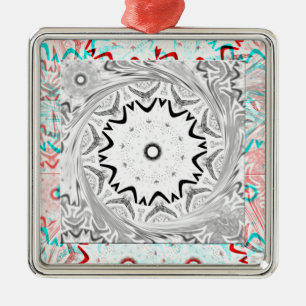 Lebendige afrikanische Kultur: Eine rosa und cyanf Ornament Aus Metall