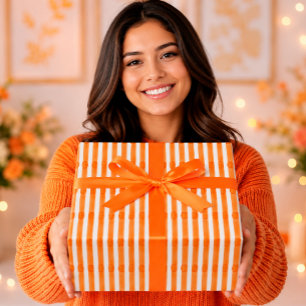 Lebendige Karottenorange-Aquarellstreifen Geschenkpapier