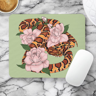 Lebendige Kornnatter Pinke Pfingstrosenblüten Grün Mousepad