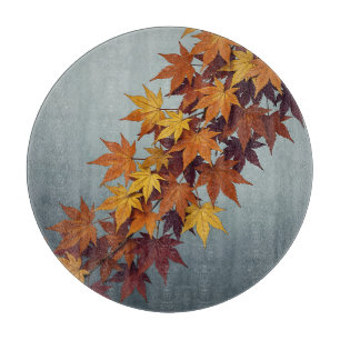 Lebendige Orange Gelbe Ahornblätter Herbstlaub Schneidebrett