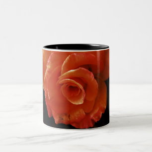 Lebendige Orange Rosenfotografie Zweifarbige Tasse