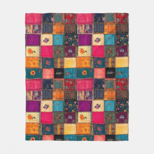 Lebendige Patchworkdecke mit klassischen Blumenmus Fleecedecke (Vorderseite)