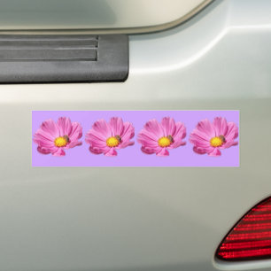 Lebendige rosa Blume mit einer Biene an einem Somm Autoaufkleber