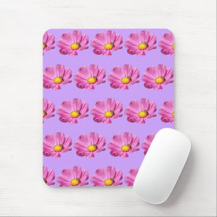 Lebendige rosa Blume mit einer Biene an einem Somm Mousepad