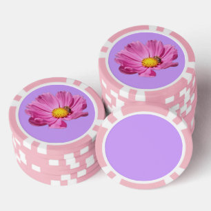 Lebendige rosa Blume mit einer Biene an einem Somm Pokerchips
