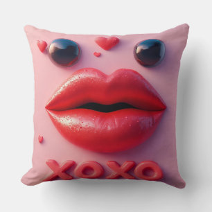 Lebendige rote Lippen mit XOXO-Design Kissen