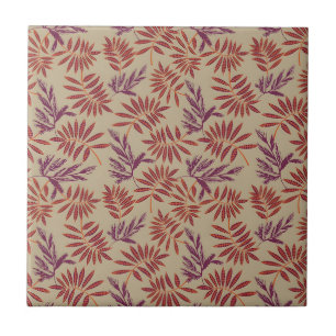 Lebendige rote und violette Blattmotive auf neutra Fliese