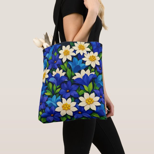 Lebendiges Blau und Weiß floral  (Von Nahem)