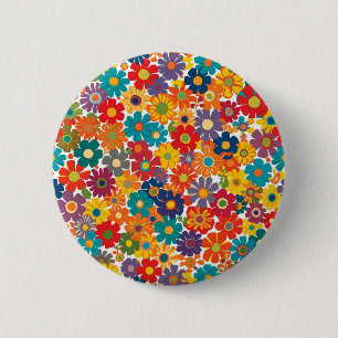 Lebendiges Retro-60er-Jahre-Gänseblümchen-Flower-P Button