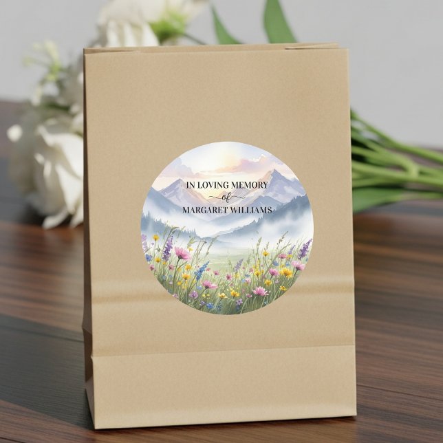 Lebensfeier Wildblumen Berge Runder Aufkleber (Von Creator hochgeladen)