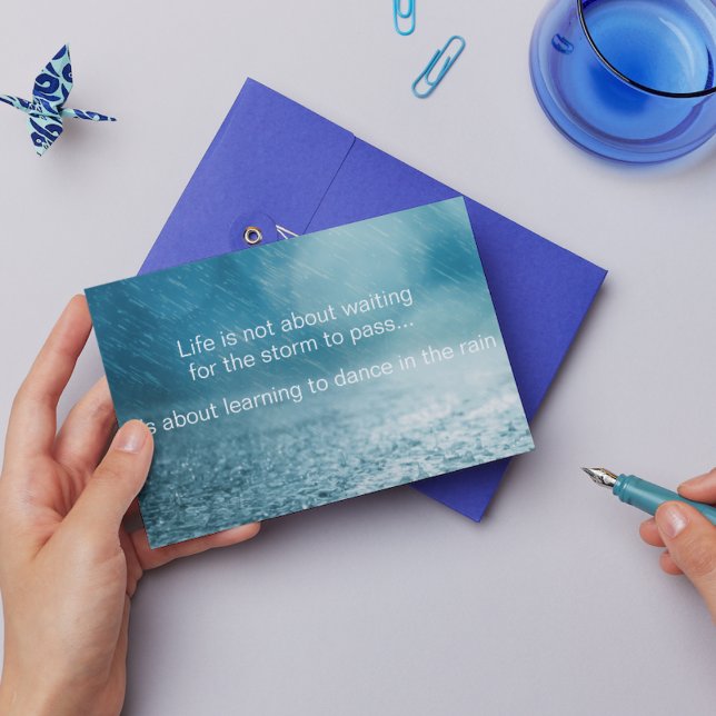 Lebenskämpfe Inspirationsquelle-Regenfotografie Postkarte (Von Creator hochgeladen)