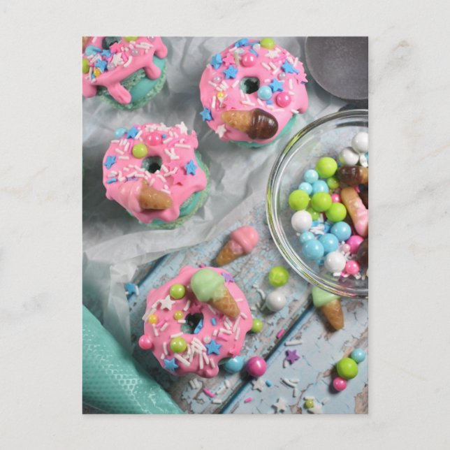 Lebensmittelfotografie Mattiert Rosa Donut Macaron Postkarte (Vorderseite)