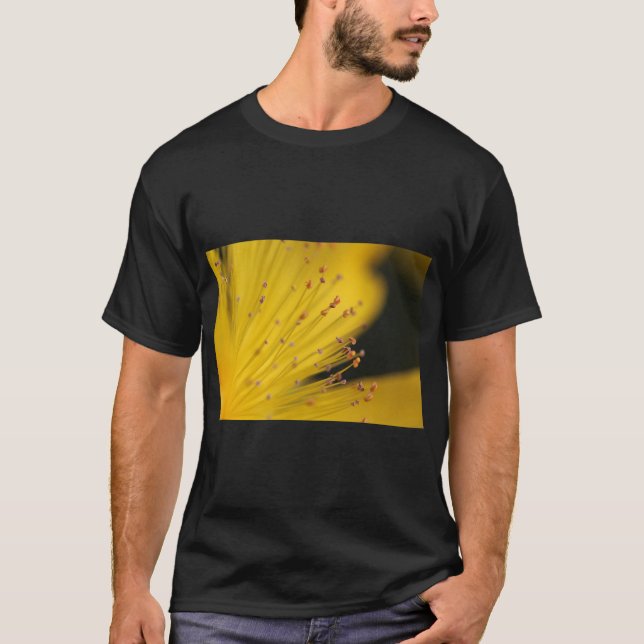 Lebhafte Blumenblüten T-Shirt (Vorderseite)