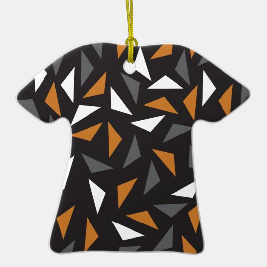 Lebhafte Dreiecke Keramik T-Shirt-Ornament