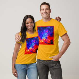 Lebhafte Farben Nebulae. Jetzt kaufen T-Shirt