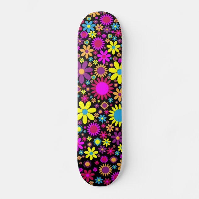 Lebhafte psychedelische Blume in Bloom-67566 Skateboard (Vorderseite)