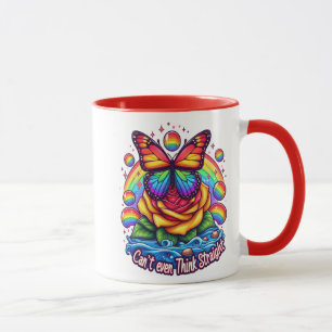Lebhafte Schmetterlinge auf farbenfroher Rose Tasse