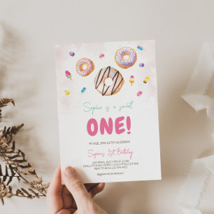 Lebhafte süße Einladung einen Geburtstag