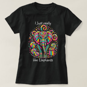 Lebhafter Elefant mit faszinierender Gesichtsfarbe T-Shirt