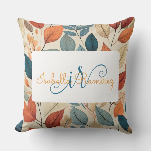 Lebhaftes Leaf-Muster mit Name und Monogramm Kissen (Vorderseite)