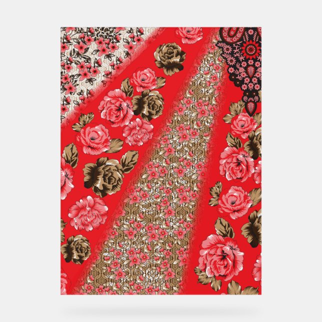 Lebhaftes rotes Gewebe, mit viel Blumen und Acrylschild (Vorderseite)