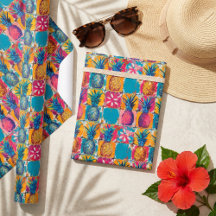 Lebhaftes Tile mit kühlen und farbenfrohen Ananas