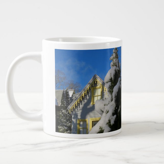 Lebkuchen und Winterschnee - Martha's Vineyard Jumbo-Tasse (Links)