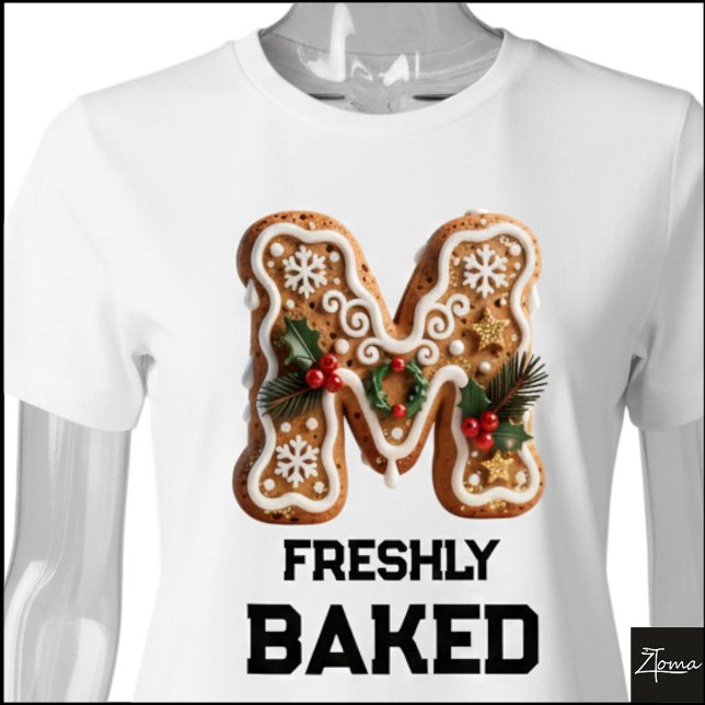 Lebkuchen-Weihnachtsinitiale Buchstabe M Tri-Blend Shirt (Von Creator hochgeladen)