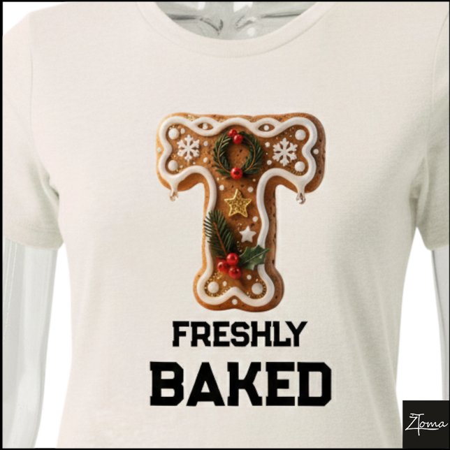 Lebkuchen-Weihnachtsinitiale Buchstabe T Tri-Blend Shirt (Von Creator hochgeladen)