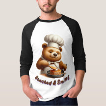 Leckere Pfannkuchen kochender, lächelnder Bär-Koch
