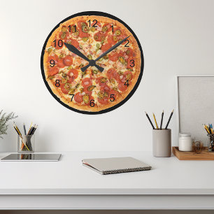Leckere Pizza Pepperoni Junk Food Küche Runde Wanduhr