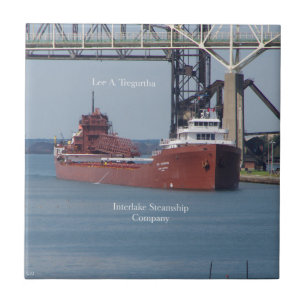 Lee A. Tregurtha Fliese