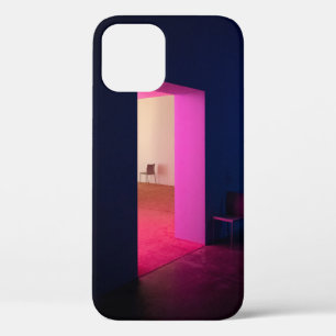 LEERE BRAUNE ARMLOSESES STUHL NAHE DER WAND Case-Mate iPhone HÜLLE