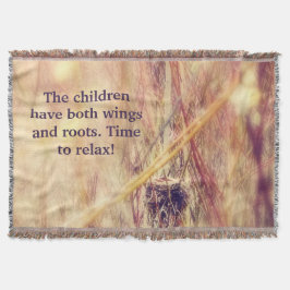 Leere Nestförderung Decke