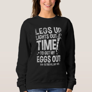 Lege leuchtet die Zeit aus, um meine Eier für eine Sweatshirt
