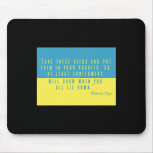 Lege Sonnenblumenkerne in die Tasche Ich stehe mit Mousepad