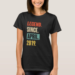 Legend Seit April 2019 Geburtstag 4. Dekoration T-Shirt