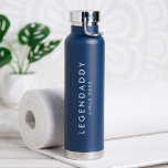 Legendaddy für legendäre Vater, einfach minimalist Trinkflasche<br><div class="desc">Legendaddy seit 20xx modernes minimalistisches Design für legendäre Vater. Personalisieren Sie es mit Ihrem Text/Jahr. Geschenk zum Vatertag oder zum Geburtstag.</div>