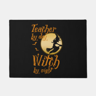 Lehrer an Tag Hexe an nächtlichen Halloween Fußmatte