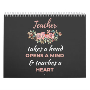 Lehrer macht eine Hand öffnet einen Geist Kalender