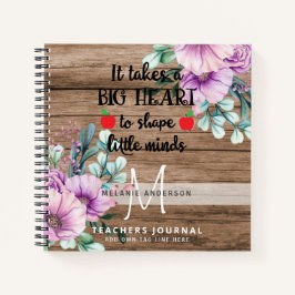 Lehrer nimmt ein großes Herz, um kleine Gedanken z Notizbuch