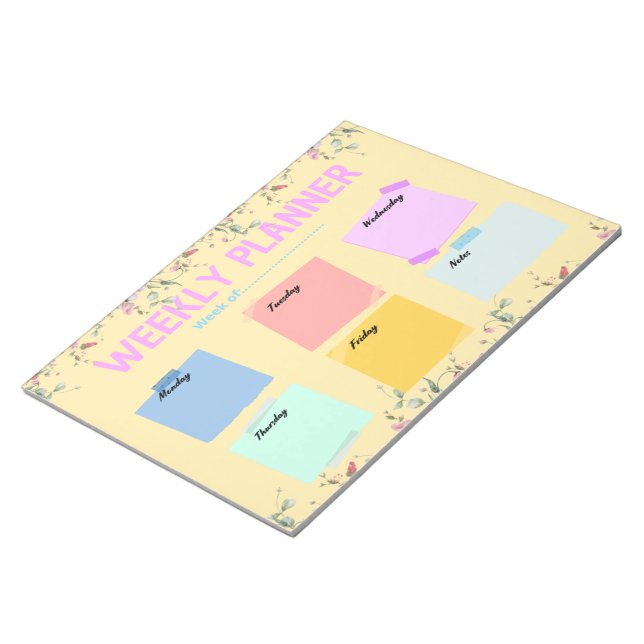 Lehrer-Wochenplaner zurück auf Notizblock in der S (angewinkelt)