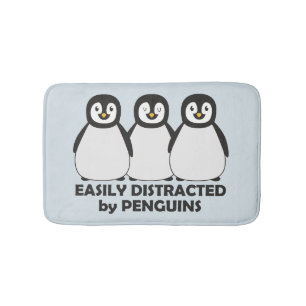 Leicht abgelenkt durch Pinguine Badematte