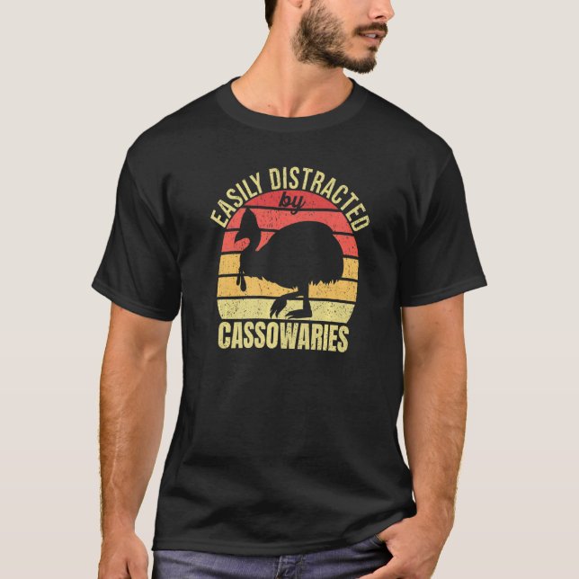 Leicht abgelenkt von Cassowaries Retro Cassowary B T-Shirt (Vorderseite)