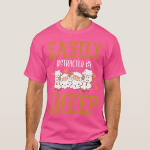 Leicht abgelenkt von der Schafzuchtziege T-Shirt