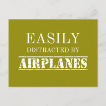 Leicht abgelenkt von Flugzeugen Pilot